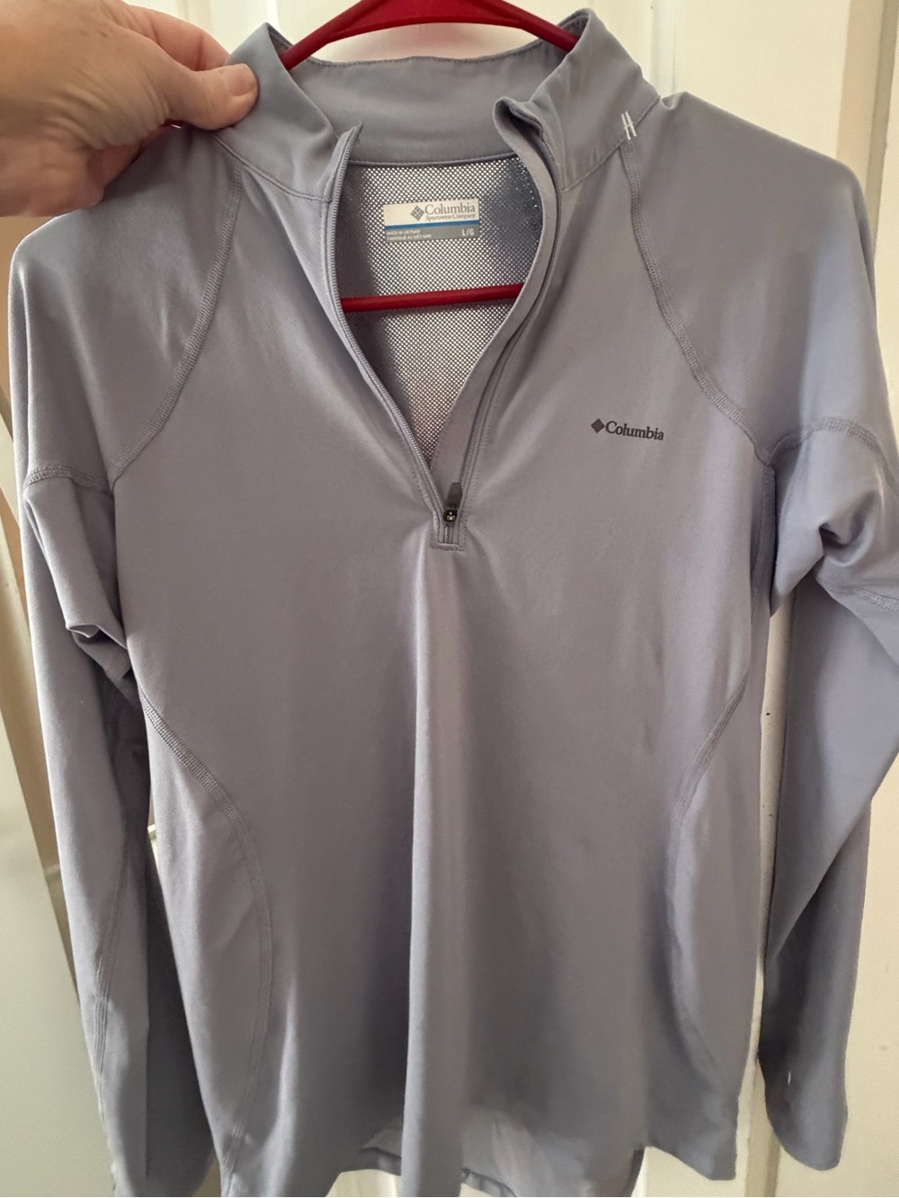 Columbia women’s  Light Lavender-Grey  Quarter-Zip Performance Top, L